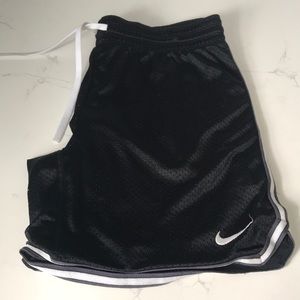 nike athletic shorts!!